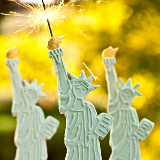 Sparkling Statue of Liberty Cookies - Recipe photo by Sweets To Impress
