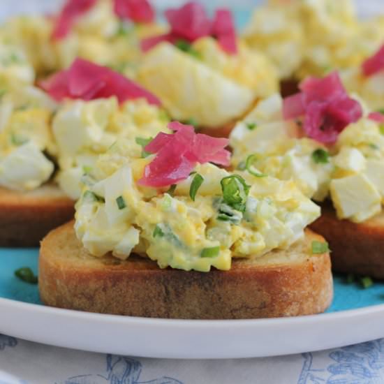 Deviled Egg Crostini - Recipe photo by Hip Foodie Mom