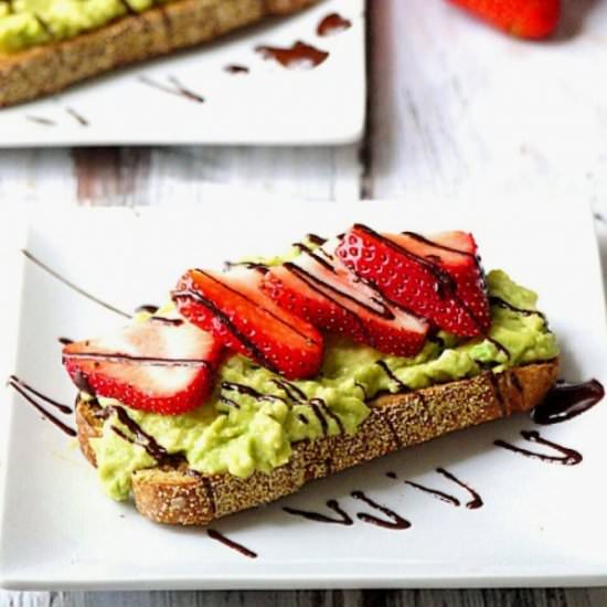 Strawberry & Avocado Toast - Recipe photo by healthyrecipeecstasy