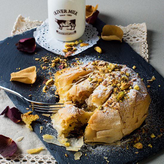 Snake Pie: Almond Pistachio Filo - Recipe photo by bicil