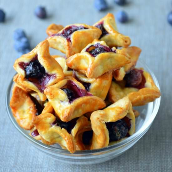 Blueberry Pie Bites - Recipe photo by Sugar Dish Me
