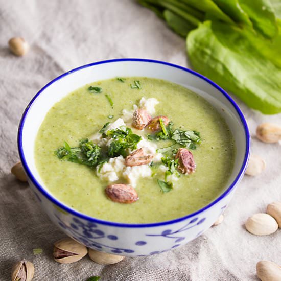 Sorrel and green pea soup - Recipe photo by readeat