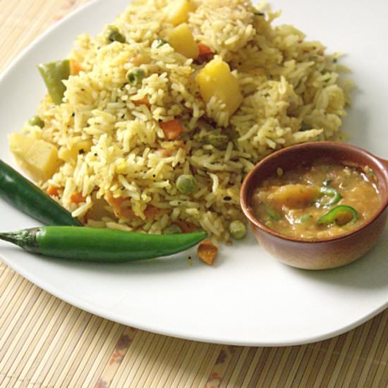Vegetable Rice with Tomato Sauce - Recipe photo by javeriyacrafts
