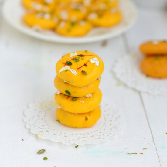 Mango Fudge - Recipe photo by Whiskaffair