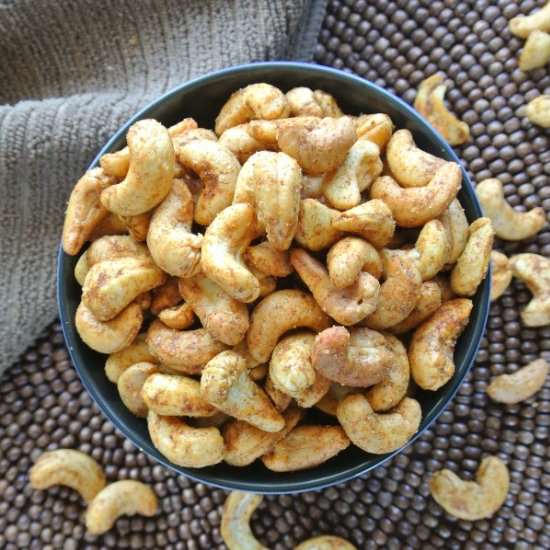 The Best Slow Cooker Spiced Cashews - Recipe photo by Vegan In The Freezer