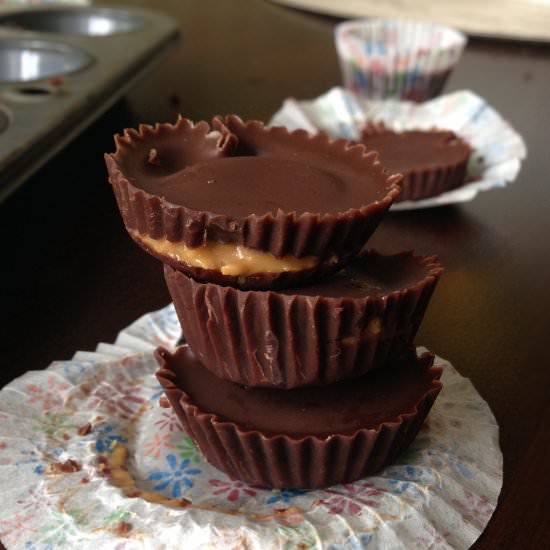 Vegan Chocolate Peanut Butter Cups - Recipe photo by BitesofMyWorld