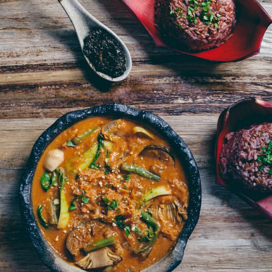 Kare-Kare (Filipino Peanut Stew) - Recipe photo by veganmiam