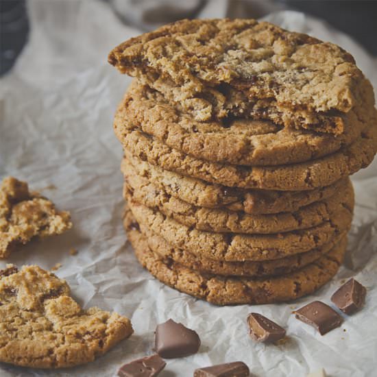 Peanut butter & Daim cookies - Recipe photo by passthefood