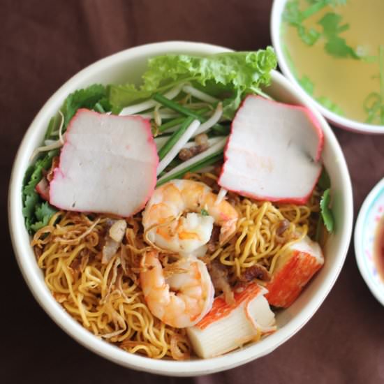 Mi Kho Tom Thit (Dry Egg Noodles) - Recipe photo by Boriville