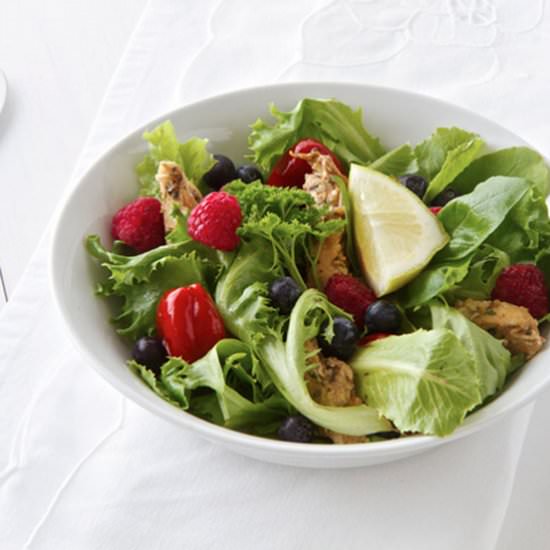 Healthy Chicken Berry Salad - Recipe photo by Shadesof Cinnamon