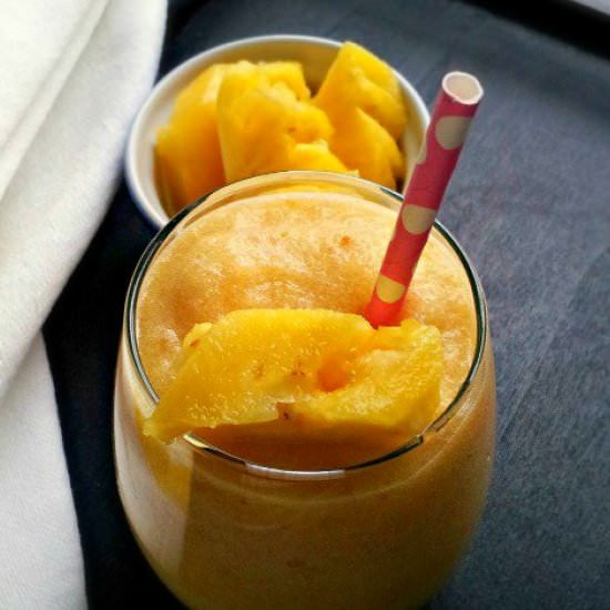 Skinny Pineapple Pear Smoothie - Recipe photo by lcliving