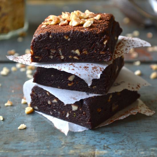 Raw Chocolate Brownies - Recipe photo by Nyoutritious