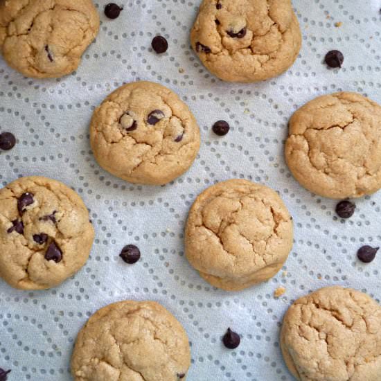 Peanut Butter Meltaway Cookies - Recipe photo by YakkaFIT