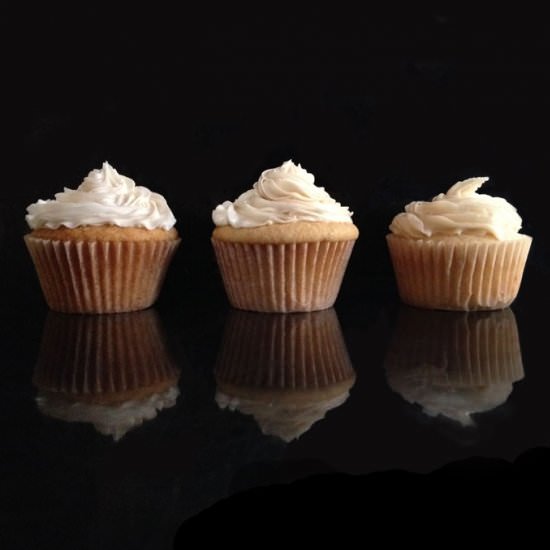 Vegan Vanilla Cupcake Off - Recipe photo by ItDoesntTasteLikeChicken