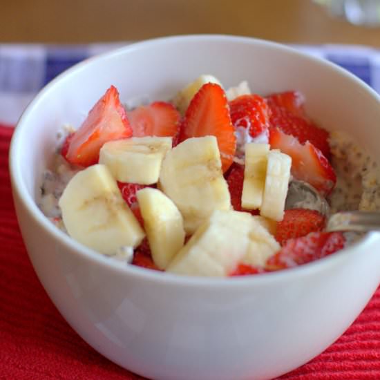 Berry Muesli Yogurt - Recipe photo by graincrazy