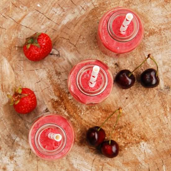 Strawberry-Cherry Smoothie - Recipe photo by Moja Galeria Smaku