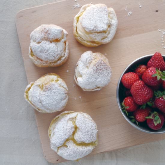 Strawberry Cream Puffs - Recipe photo by julzalicious