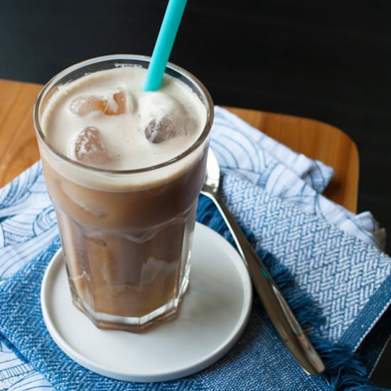 Iced Vanilla Latte - Recipe photo by InMyRedKitchen