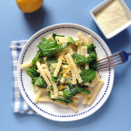Pasta with Lemon Arugula - Recipe photo by Luv My Veggie Table