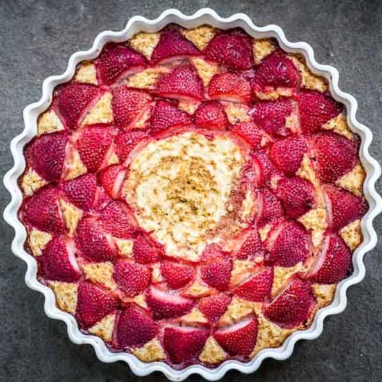 Strawberry Cake with Barley - Recipe photo by handfulofrecipes