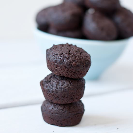 Two bite grain-free protein brownie - Recipe photo by purelytwins