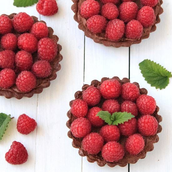 Mini Chocolate Raspberry Tarts - Recipe photo by ChillyFrosting