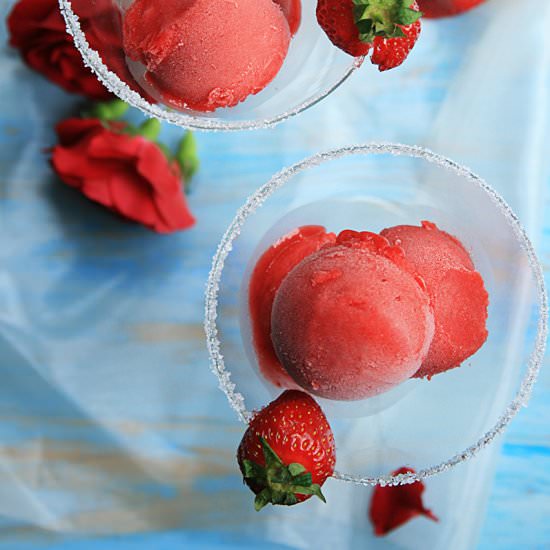 Strawberry sorbet - Recipe photo by cherryncinnamon