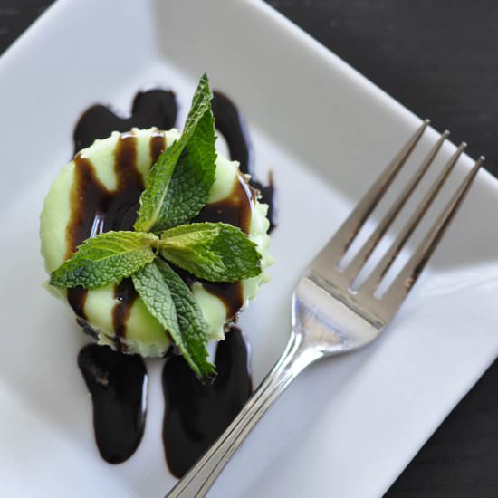 Chocolate Mint Mini Cheesecakes - Recipe photo by suburble