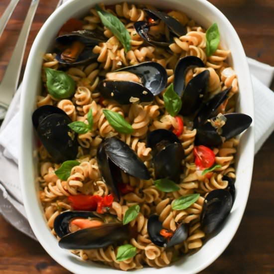 Whole Wheat Fusilli with Mussels - Recipe photo by PrimaveraKitchen