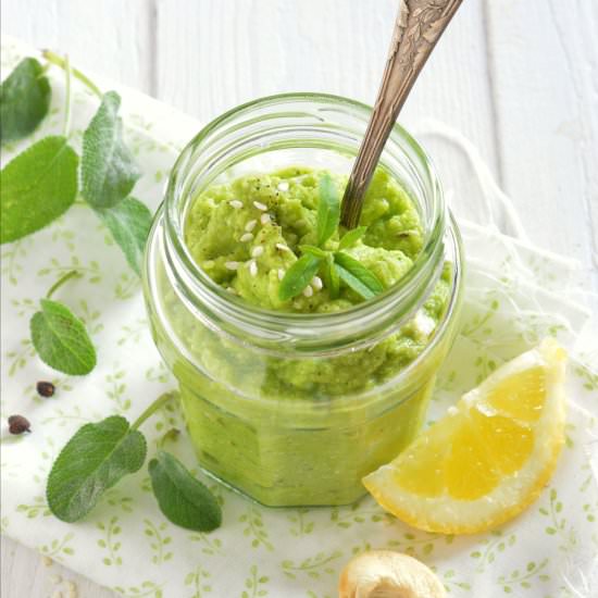 Raw Zucchini Pesto - Recipe photo by poupougnette