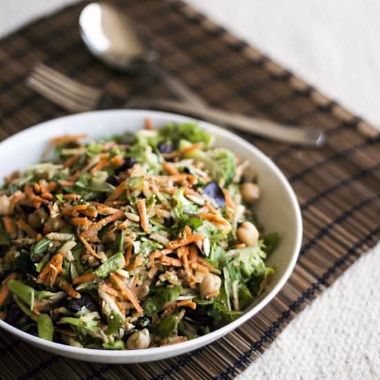 Broccoli and Carrot Salad - Recipe photo by plantsontheplate