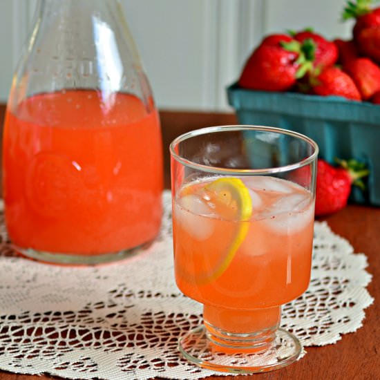 Sparkling Strawberry Lemonade - Recipe photo by JenniferinFLX