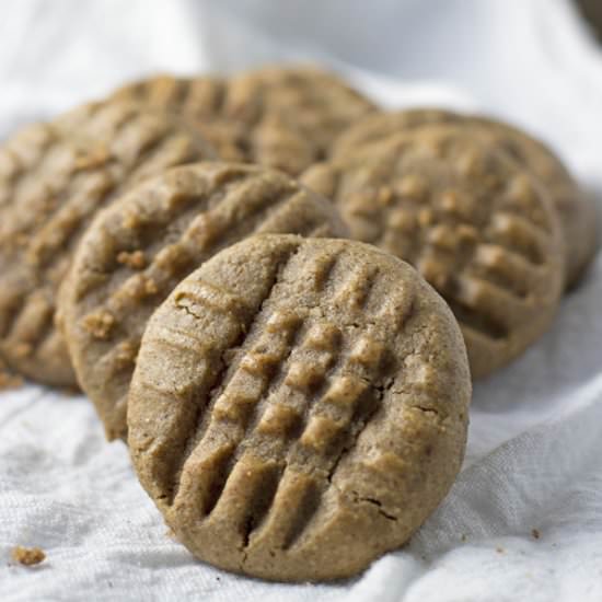 Tahini Date Cookies - Recipe photo by WorthCooking