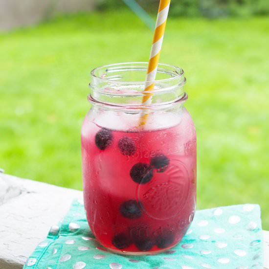 Perfect summer cocktail - Recipe photo by thehomesteady