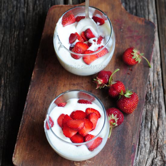 Strawberries Romanoff - Recipe photo by Soma