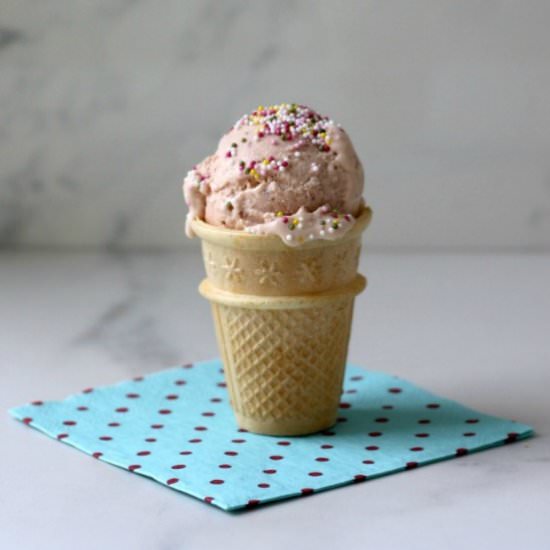 Proper Strawberry Ice Cream - Recipe photo by reallyprettyuseful