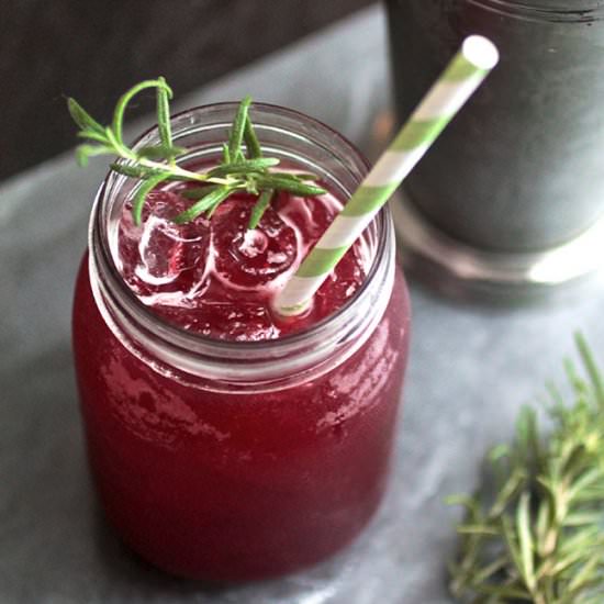 Blackberry Whiskey Lemonade - Recipe photo by lifeasastrawberry