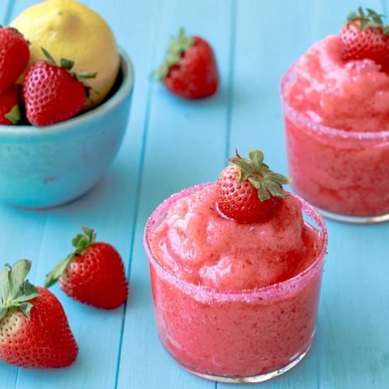 Frozen Strawberry Lemonade - Recipe photo by ChillyFrosting