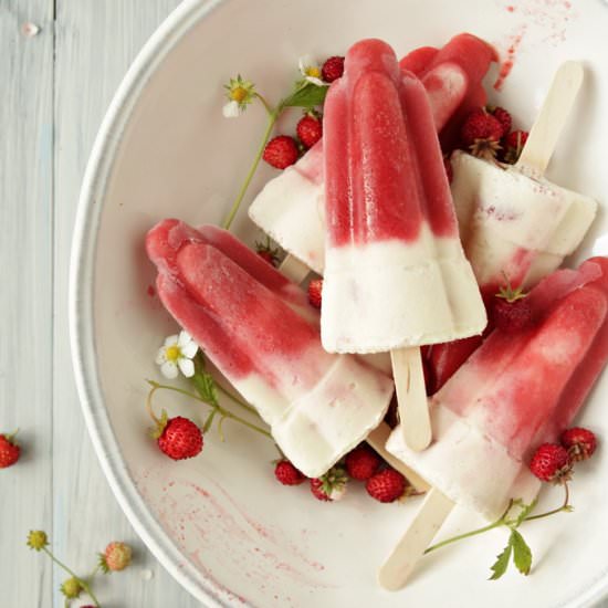Yoghurt and Strawberry Popsicles - Recipe photo by whitekitchenette