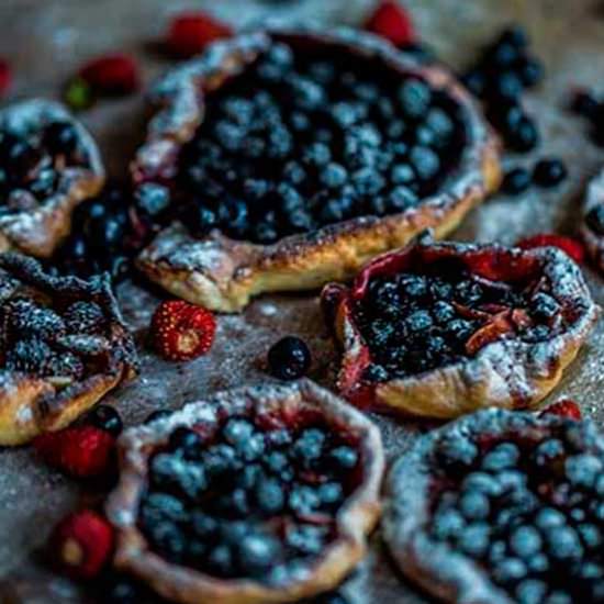BLUEBERRY MINI GALETTE - Recipe photo by daretocook