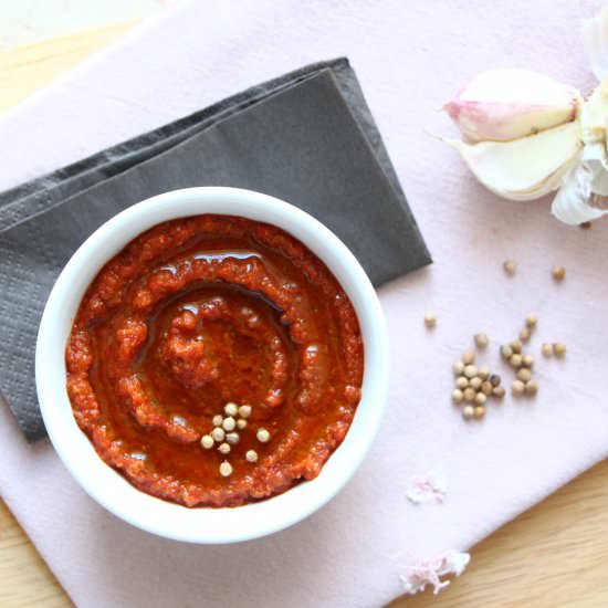 A Guide to Homemade Curry Pastes - Recipe photo by nade in the kitchen