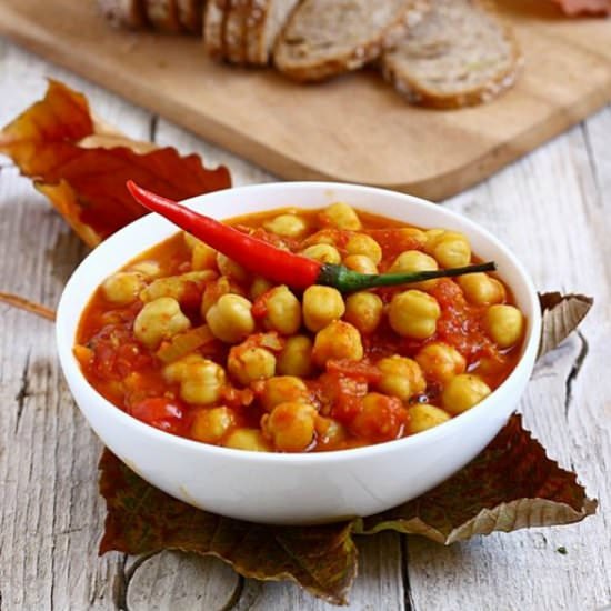 Soup with chickpeas and curry - Recipe photo by momi