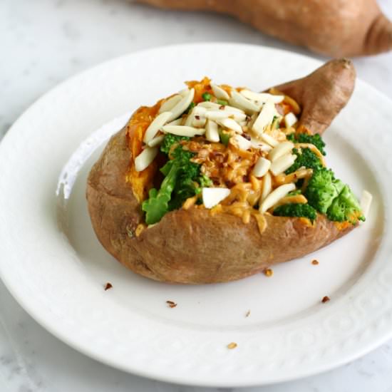 Healthy Stuffed Sweet Potato - Recipe photo by theprettybee