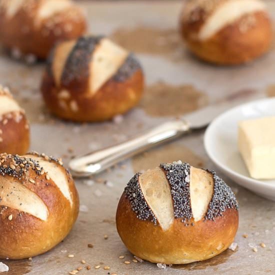 Pretzel buns - Recipe photo by ChillyFrosting