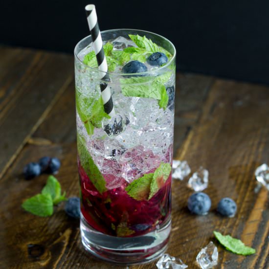 Blueberry mojitos - Recipe photo by 40aprons