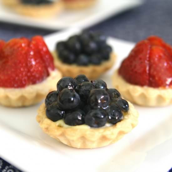 Fruit Tart with Vanilla Pastry - Recipe photo by thetastybite