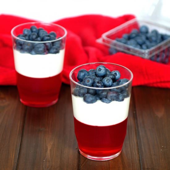Strawberry Jello Cups - Recipe photo by thealmondeater