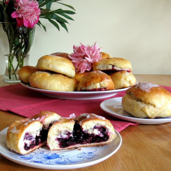 Blueberry Buns – Jagodzianki - Recipe photo by cupcakesandcompany