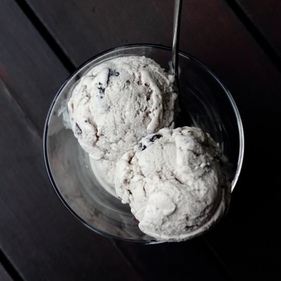 Cinnamon Blueberry Ice Cream - Recipe photo by littleaccidentsinthekitchen