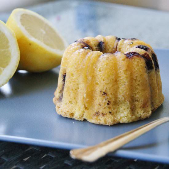 Lemon blueberry mini bundt cakes - Recipe photo by myfoodpassion
